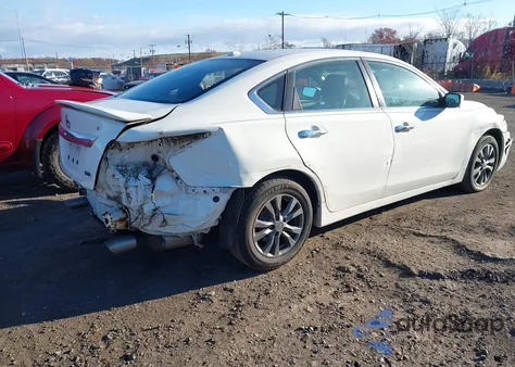 2015 Nissan Altima 2.5 S из США, поврежденный, VIN 1N4AL3AP8FC489026